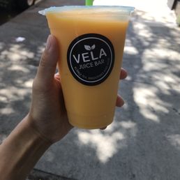 Mango pineapple smoothie