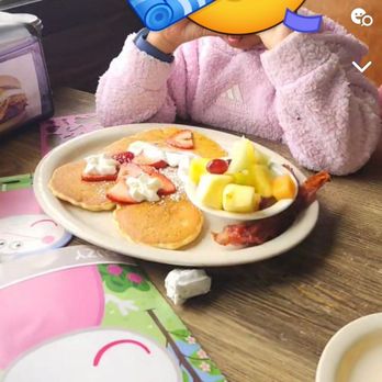 Brandon's Diner - Diners Near Me - Moreno Valley, California