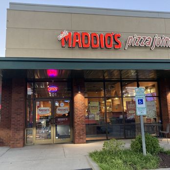 Uncle Maddio's - Pizza Near Me - High Point, North Carolina