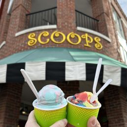 1 Scoop (Cotton Candy and Superman) Ice cream in a cup