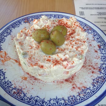 La Estrecha - Ensaladilla Rusa fuera de carta - Dive Bars Near Me - Valencia, V