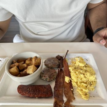 Brunch Junction - A.M. Breakfast - Breakfast & Brunch Near Me - Pearland, Texas