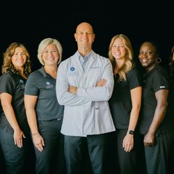 Davis Chiropractic - Dr. Davis & Team