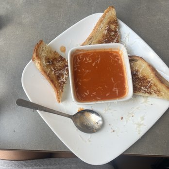 Square Burger - Grilled Cheese and tomato soup - Burgers Near Me - McKinney, Texas Square Burger - Grilled Cheese and tomato soup - Burgers Near Me - McKinney, Texas