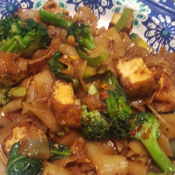 Bahn Thai - Pad see ew, tofu, no egg. Medium - Thai Near Me - San Diego, California