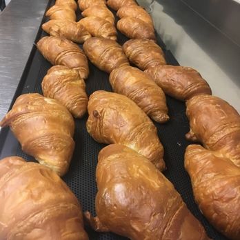 BAR Commercio - I nostri croissant artigianali, pronti ogni mattina per te - Venetian Near Me - Ca' Savio, VE BAR Commercio - I nostri croissant artigianali, pronti ogni mattina per te - Venetian Near Me - Ca' Savio, VE