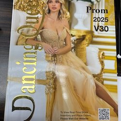 La Casa De Las Quinceañeras - Prom 2025 dress catalog