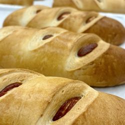 Sweet Deli - Guava bread