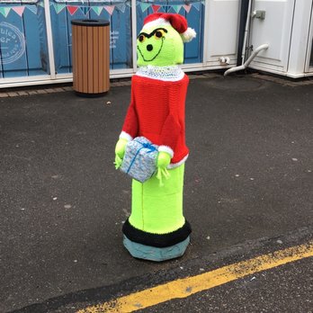 Mumbles Pier - The grinch - Landmarks & Historical Buildings Near Me - Swansea, SWA