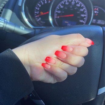 Mini Nail Salon - Red Ombré Nails - Nail Salons Near Me - Columbia, Maryland