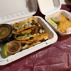 Sabor Hondureño - Birria tacos!