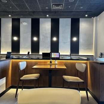 Blosom Japanese Restaurant - Dining area - Ramen Near Me - Los Angeles, California Blosom Japanese Restaurant - Dining area - Ramen Near Me - Los Angeles, California