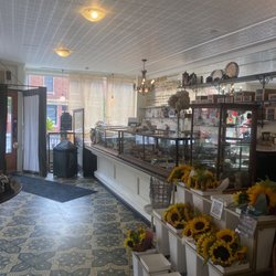 Catskill Chocolate - Chocolate counter