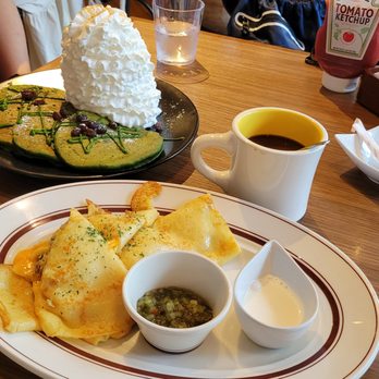 Cafe crêpe&bar nuit (クレープ&バー ニュイ)>