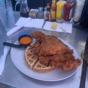 Big Pink - Fried Chicken and Waffles - Pizza Near Me - Miami Beach, Florida