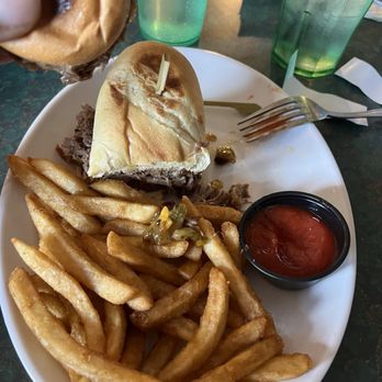 The Ridge at the Hill - Cold Pull pork sandwich with fried. - American Near Me - San Antonio, Texas The Ridge at the Hill - Cold Pull pork sandwich with fried. - American Near Me - San Antonio, Texas