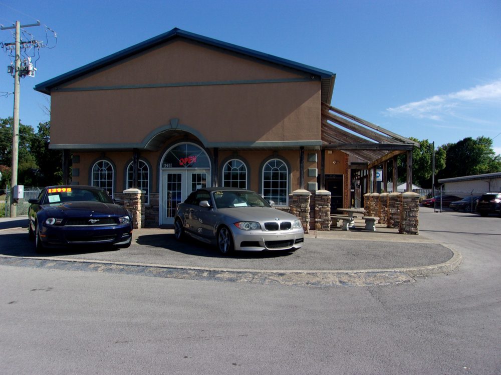 TEAM AUTOMOTIVE Updated August 2024 4209 Bardstown Rd, Louisville, Kentucky Used Car
