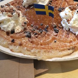 Waffles w/ cloudberry