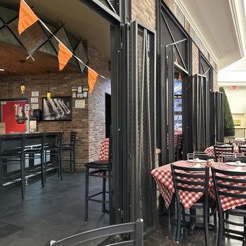 Grimaldi's Pizzeria - Patio is nice. Inside but out in the plaza. Quiet - Pizza Near Me - Las Vegas, Nevada Grimaldi's Pizzeria - Patio is nice. Inside but out in the plaza. Quiet - Pizza Near Me - Las Vegas, Nevada