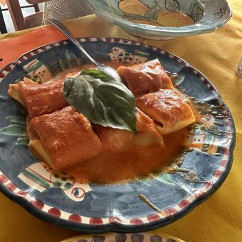 La Tagliata - Cannoli - Italian Near Me - Positano, SA La Tagliata - Cannoli - Italian Near Me - Positano, SA