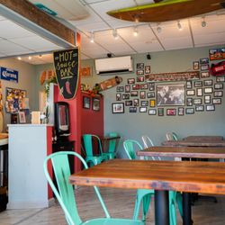 The Food Shack - Indoor dining room
