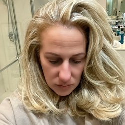 Conte Salon