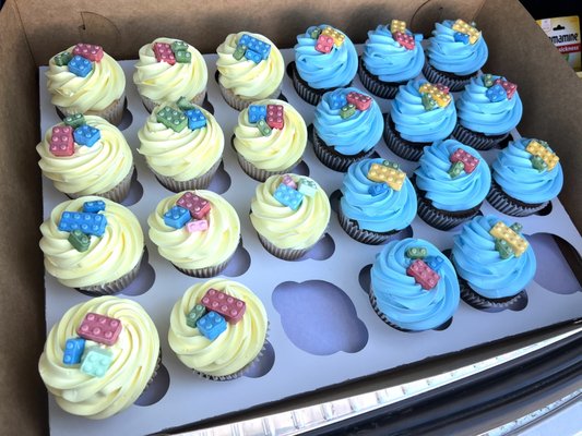 Minia's Bake Shop by null