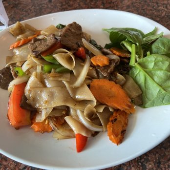 Vegan Thyme - Pad See-Ew with Beef - Thai Near Me - Newbury Park, California Vegan Thyme - Pad See-Ew with Beef - Thai Near Me - Newbury Park, California