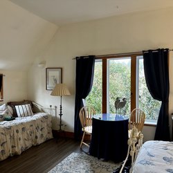 Lost Whale Bed & Breakfast Inn - Egret Room