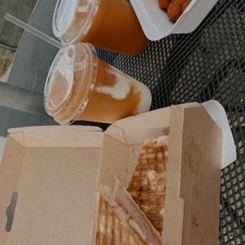 Delicious Orchards - Apple panini , Mozzarella sticks & apple cider slushy with vanilla ice cream - Fruits & Veggies Near Me - Colts Neck, New Jersey Delicious Orchards - Apple panini , Mozzarella sticks & apple cider slushy with vanilla ice cream - Fruits & Veggies Near Me - Colts Neck, New Jersey