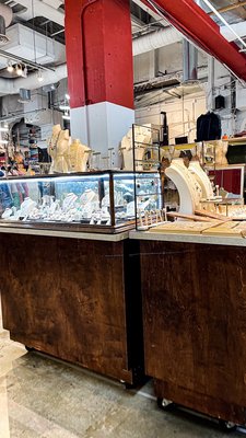 Artists & Fleas Market Chelsea by null