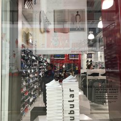 Shoe Palace