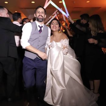 DJ Duni Entertainment - The happiest couple ever! - DJs Near Me DJ Duni Entertainment - The happiest couple ever! - DJs Near Me