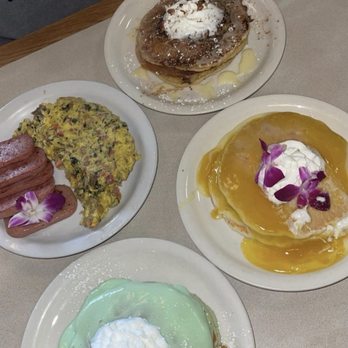 Cinnamon's Restaurant - Everything we ate - Pancakes Near Me - Kailua, Hawaii Cinnamon's Restaurant - Everything we ate - Pancakes Near Me - Kailua, Hawaii