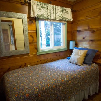 Outside Inn - The twin bed alcove in #11 - Hotels Near Me - Nevada City, California