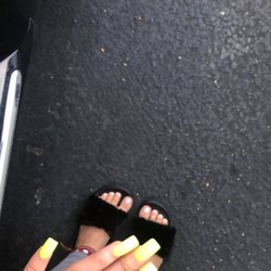 Estrella Nail & Spa - Great pedi and fill