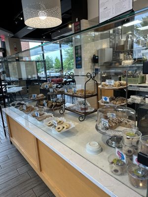 Twist Bakery & Cafe by null