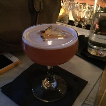 The Wallingford Dram - Cocktail Bars Near Me - Kittery, Maine