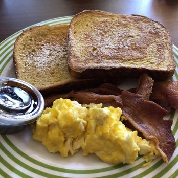 Cafe Strudel - French Toast, scrambled eggs, and bacon - New American Near Me - West Columbia, South Carolina