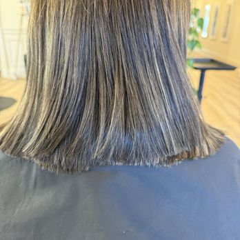 Kent Newton Salon - Horrible uneven cut - Hair Stylists Near Me - Boston, Massachusetts