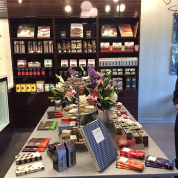 Cocoa + Co - Front of the shop - Desserts Near Me - Chicago, Illinois Cocoa + Co - Front of the shop - Desserts Near Me - Chicago, Illinois