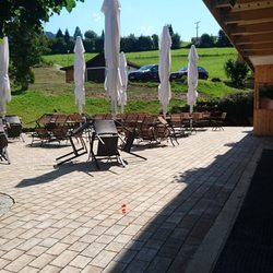 St. Ull'r - Obwohl angeblich täglich ab 14 Uhr geöffnet, war das Gasthaus am 14. August um 15 Uhr geschlossen