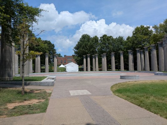 Bicentennial Capitol Mall State Park by null