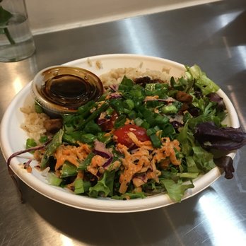 gusto! Ponce - Sweet soy sriracha mixed green bowl with chicken as my protein. Very good. - Salad Near Me - Atlanta, Georgia gusto! Ponce - Sweet soy sriracha mixed green bowl with chicken as my protein. Very good. - Salad Near Me - Atlanta, Georgia