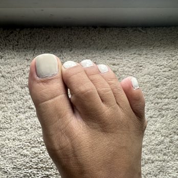 Blooming Nails - Nail Salons Near Me - Urban Honolulu, Hawaii