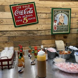 Willie Jewell's Old School Bar-B-Q - Sauce bar