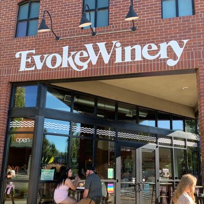 Evoke Winery - Bend by null