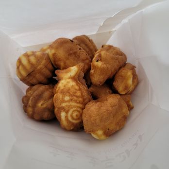 Ho Ho Walnut Cake & Mini Taiyaki - Mini taiyakis and walnut cake assortment - Desserts Near Me - Coquitlam, British Columbia Ho Ho Walnut Cake & Mini Taiyaki - Mini taiyakis and walnut cake assortment - Desserts Near Me - Coquitlam, British Columbia