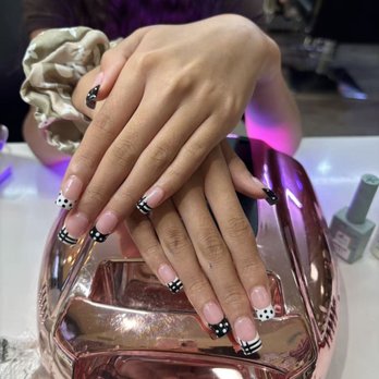 Dazzling Nail Spa - Nail Salons Near Me - Brooklyn, New York