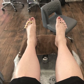 Blooming Nails & Spa - Pretty toes! - Nail Salons Near Me - McLoud, Oklahoma